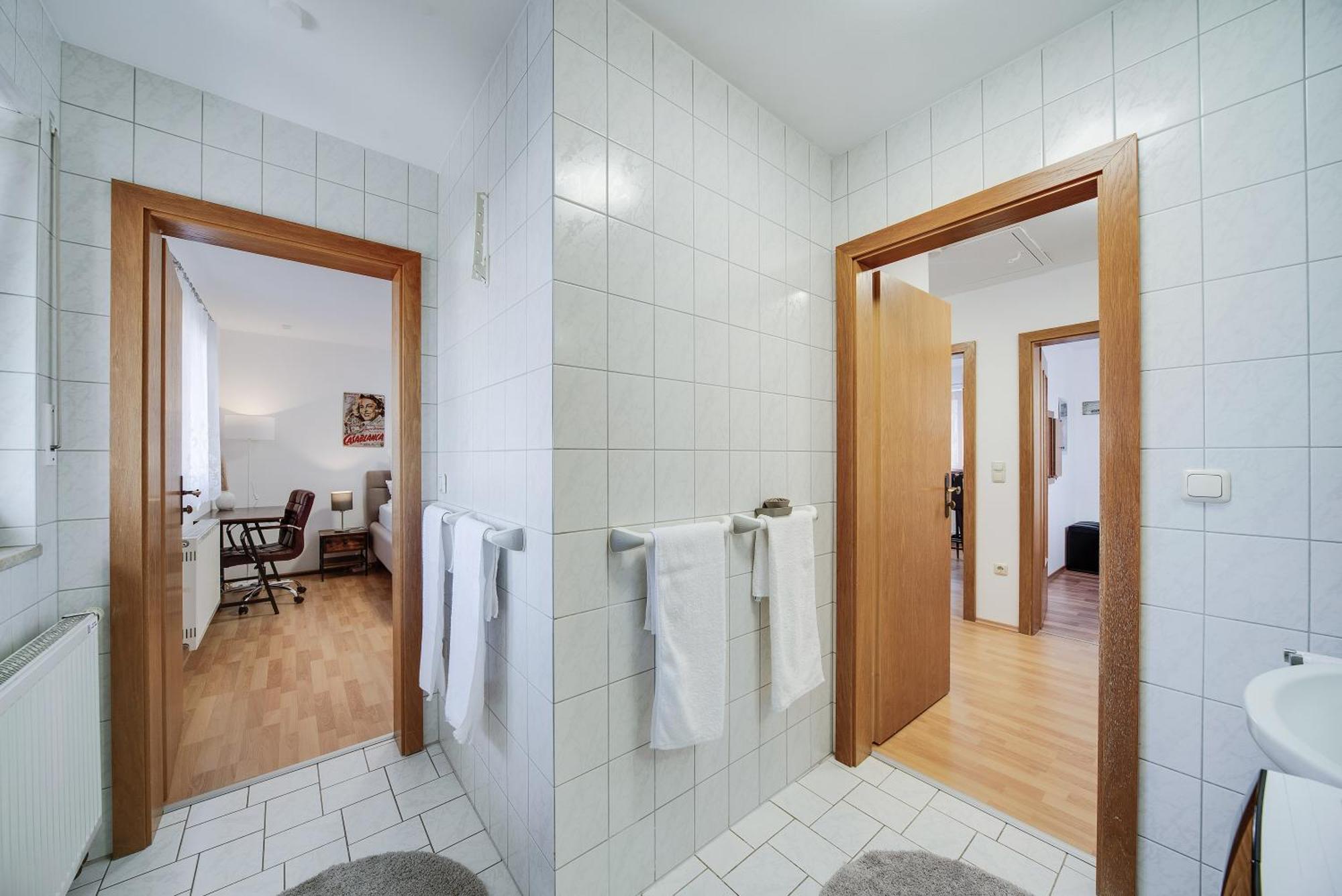 בורגהאוזן Fewo-Lavees Moderne Zentrale Fewo Nahe Omv Wacker Kliniken Burg -Eigener Eingang-Schluesselloser Check In מראה חיצוני תמונה